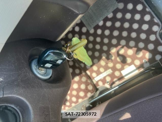 Toyota PASSO 2010-04 8209495-12