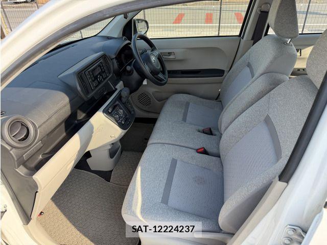 Toyota PASSO 2017-05 8209488-18