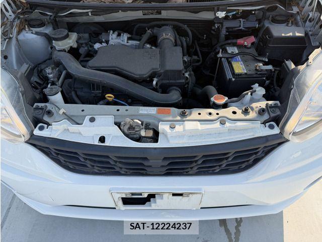 Toyota PASSO 2017-05 8209488-3