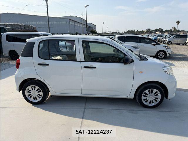 Toyota PASSO 2017-05 8209488-7