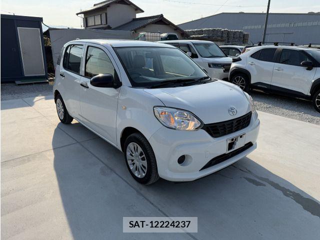 Toyota PASSO 2017-05 8209488-8