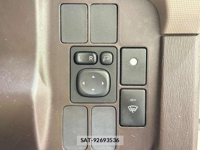 Toyota PASSO 2014-08 8209490-11