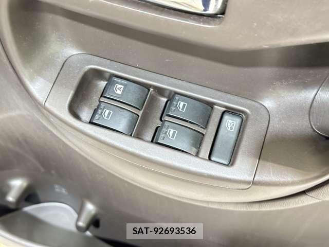 Toyota PASSO 2014-08 8209490-15