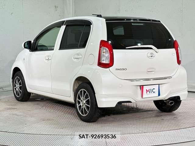 Toyota PASSO 2014-08 8209490-6