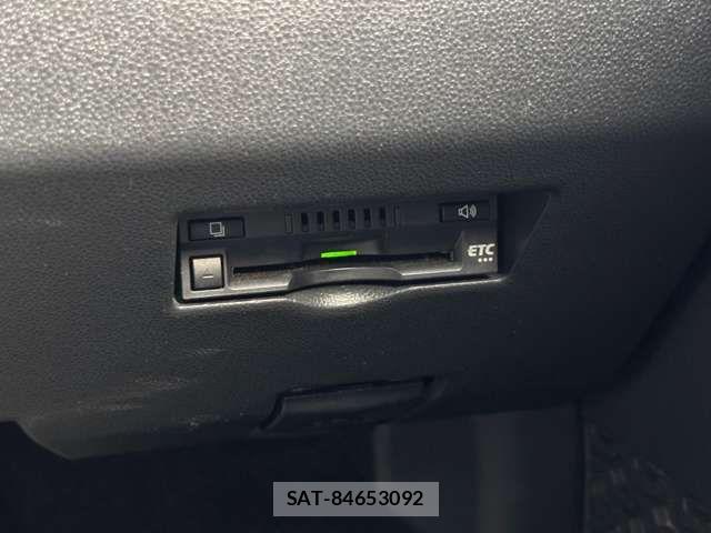 Toyota PASSO 2018-06 8209487-5