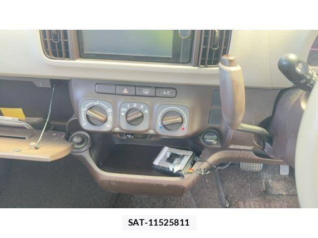 Toyota PASSO 2011-08 8231264-16