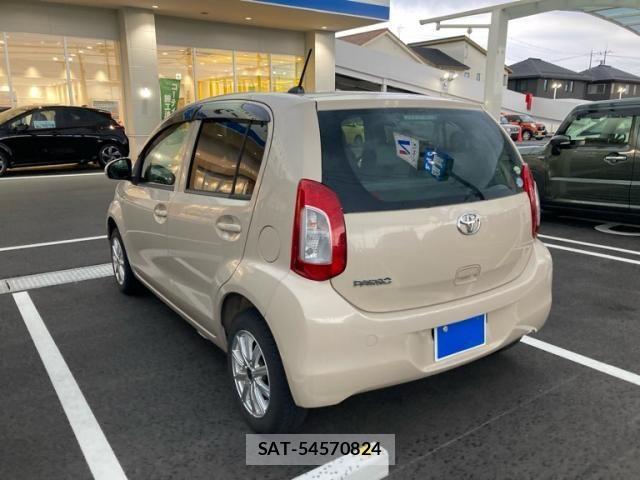 Toyota PASSO 2014-06 8246306-5