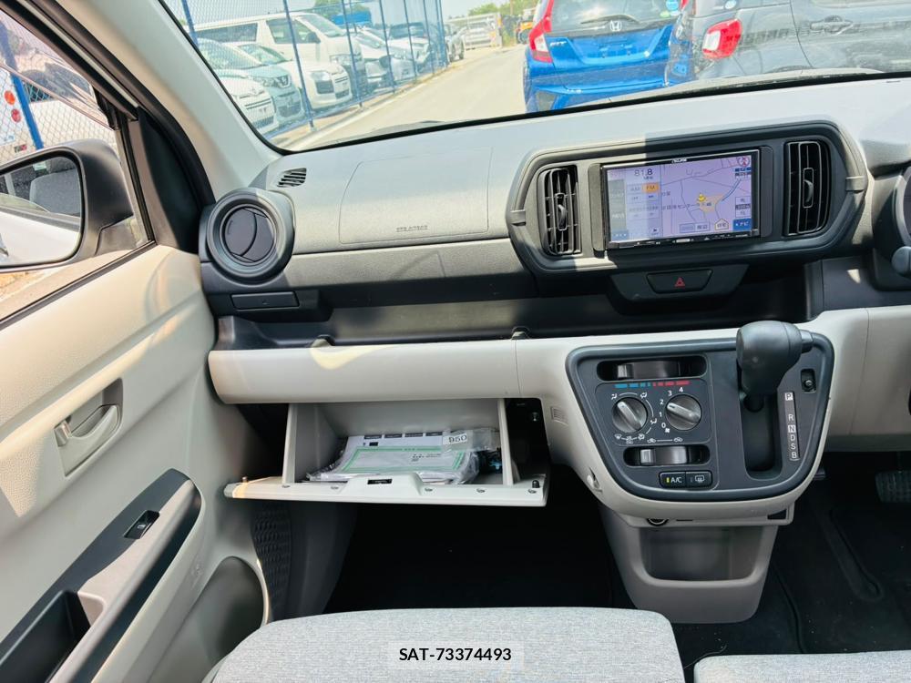 Toyota PASSO 2019-07 8144159-17
