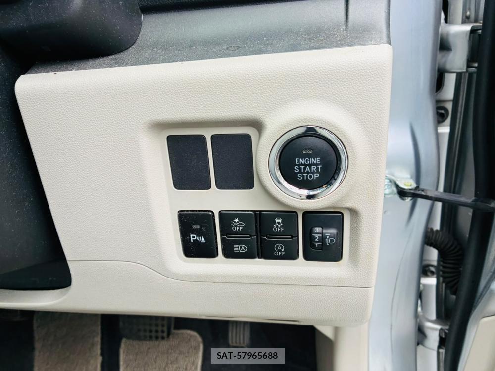 Toyota PASSO 2019-07 8225911-16