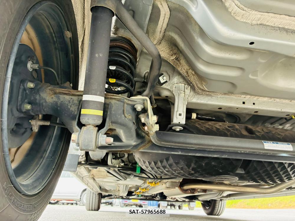 Toyota PASSO 2019-07 8225911-35