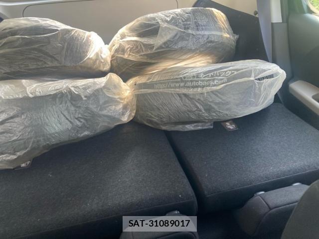 Toyota PASSO 2017-08 8316329-14