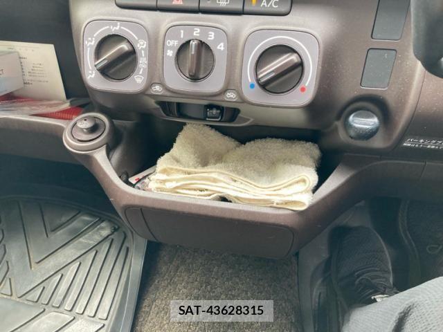 Toyota PASSO 2014-03 8316341-12
