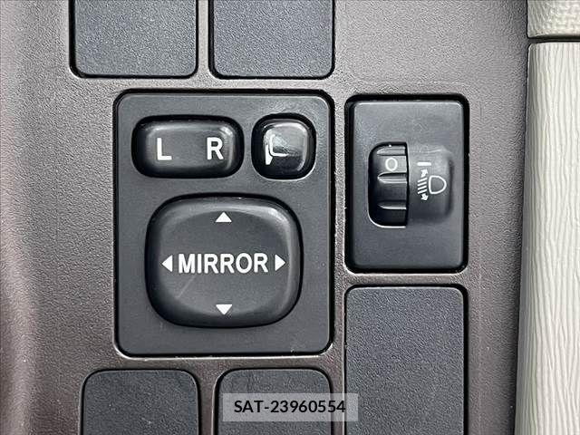 Toyota PASSO 2010-07 8337360-5