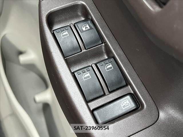 Toyota PASSO 2010-07 8337360-6
