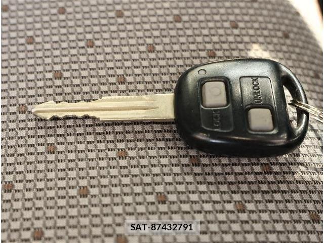 Toyota PASSO 2015-06 8337355-14