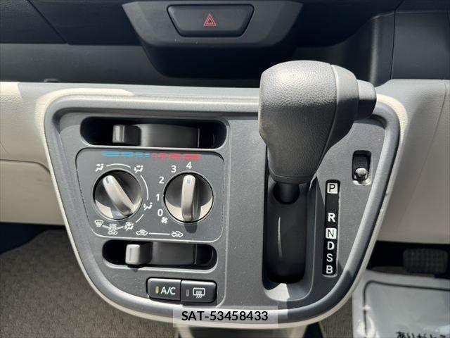 Toyota PASSO 2019-09 8355313-25
