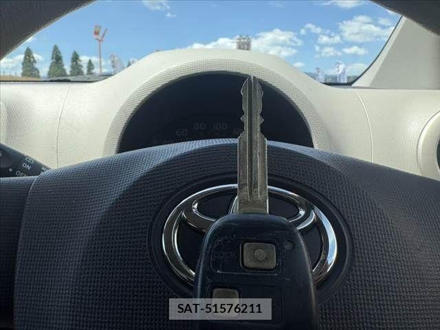 Toyota PASSO 2011-02 8355319-4