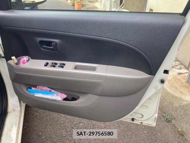 Toyota PASSO 2005-08 8368069-13