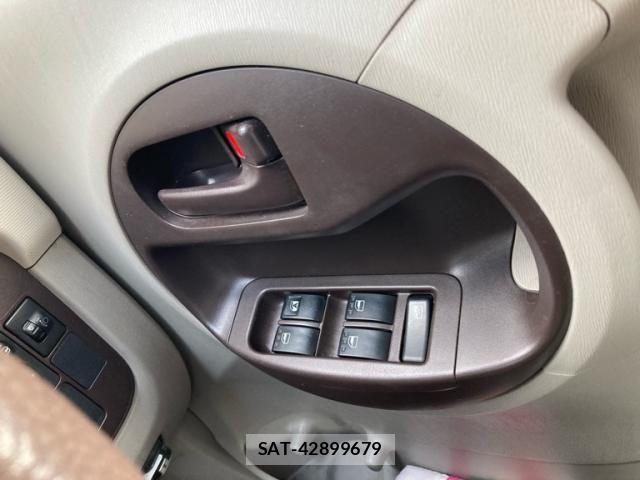 Toyota PASSO 2010-11 8368067-17
