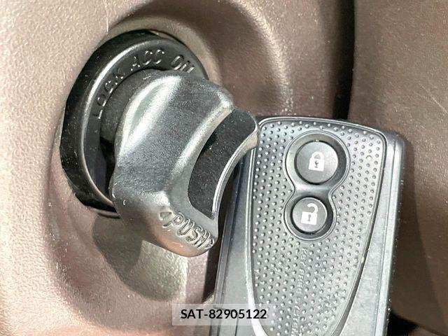 Toyota PASSO 2011-10 8368061-6