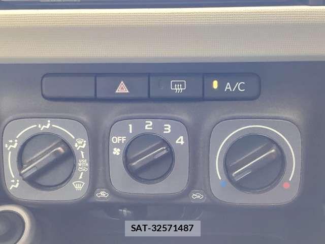 Toyota PASSO 2010-07 8368065-7
