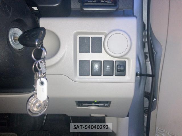 Toyota PASSO 2016-06 8368062-16