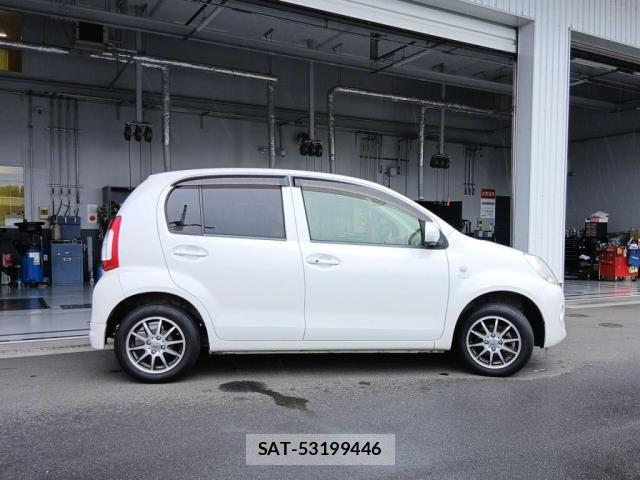Toyota PASSO 2015-08 8372032-6