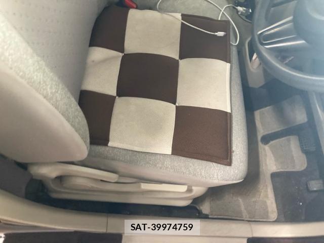 Toyota PASSO 2016-04 8414319-11