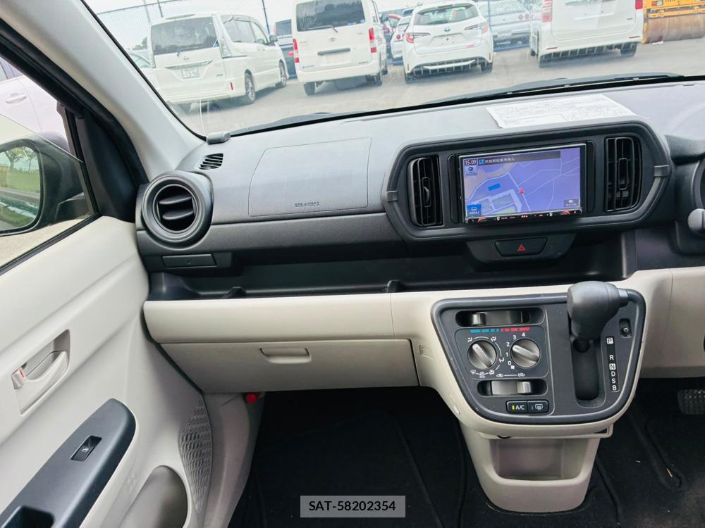 Toyota PASSO 2019-07 8351355-17