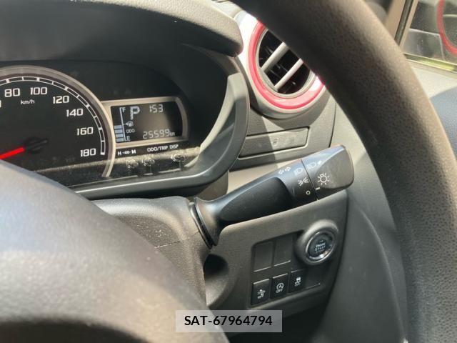 Toyota PASSO 2018-05 8414303-12