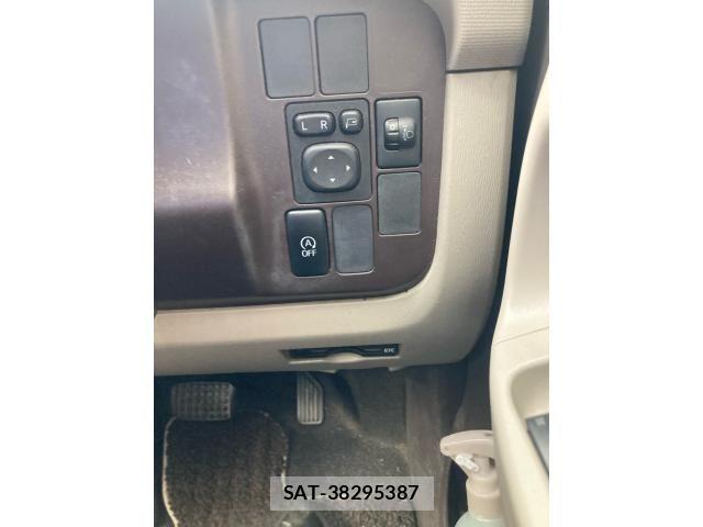 Toyota PASSO 2014-04 8528555-17