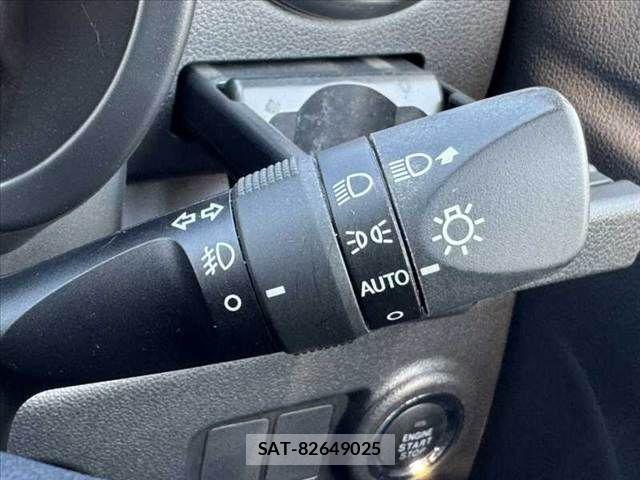 Toyota PASSO 2017-06 8563147-6