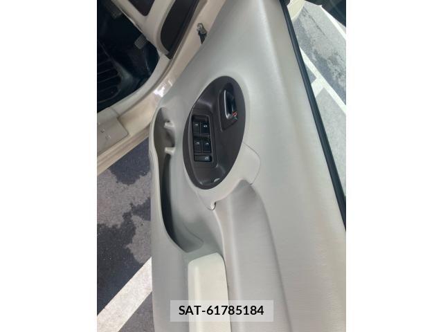 Toyota PASSO 2011-11 8563153-10