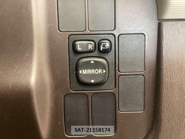 Toyota PASSO 2011-11 8628331-5