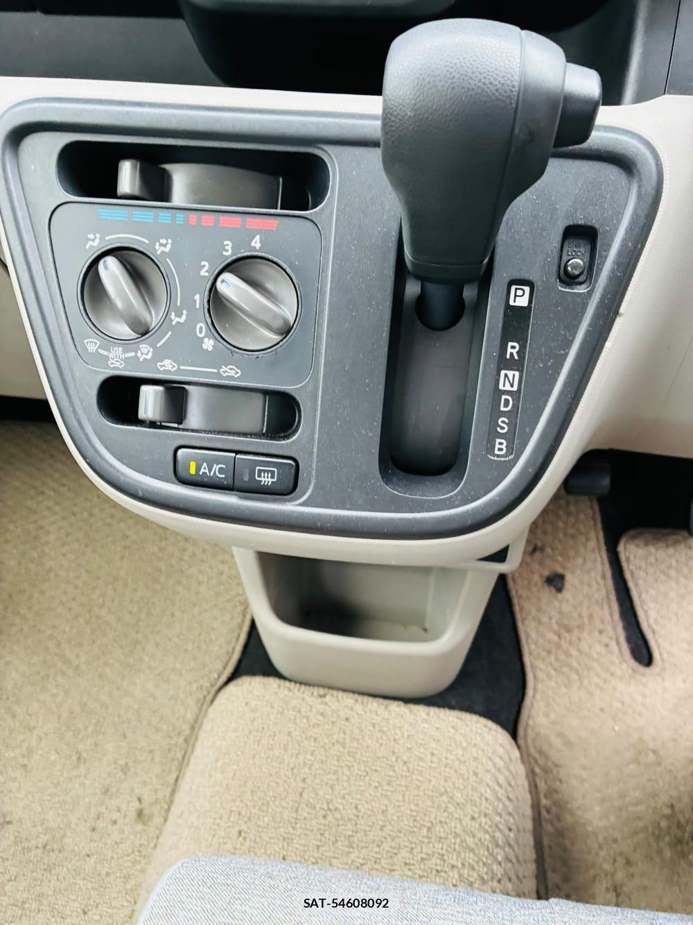 Toyota PASSO 2019-08 8656631-21