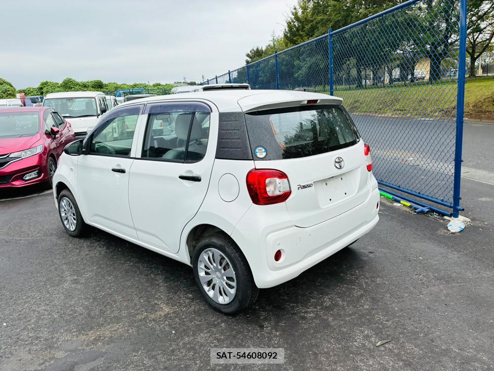 Toyota PASSO 2019-08 8656631-2