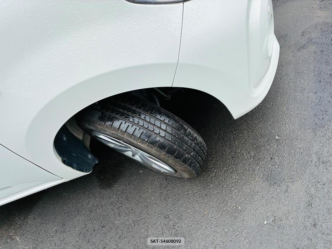 Toyota PASSO 2019-08 8656631-32