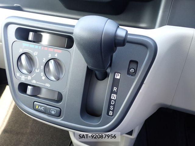 Toyota PASSO 2023-10 8781585-13