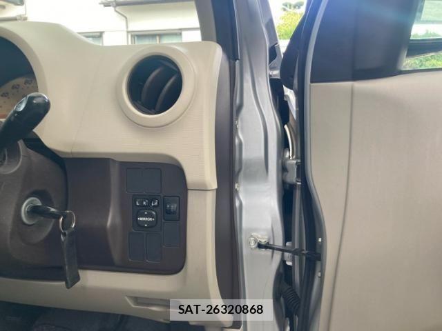 Toyota PASSO 2011-08 8841017-13