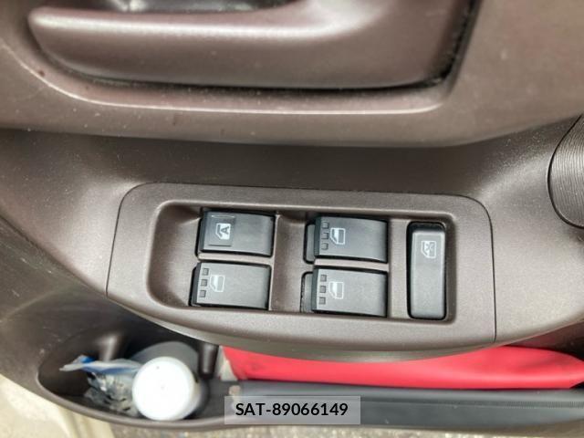 Toyota PASSO 2013-09 8850333-16