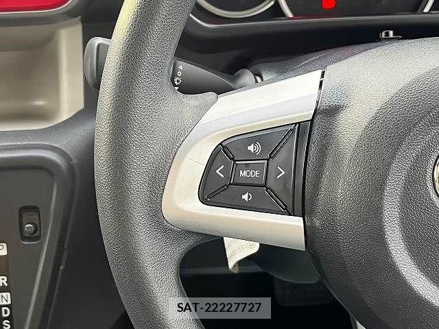 Toyota PASSO 2018-07 8881502-16