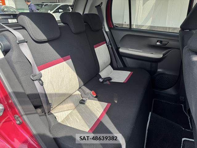 Toyota PASSO 2018-01 8881504-6