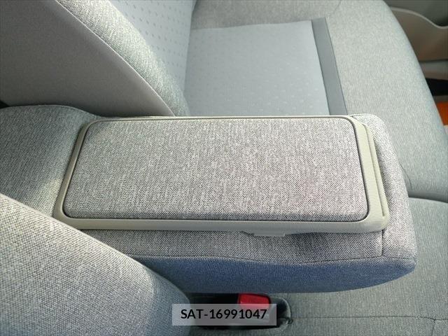 Toyota PASSO 2016-06 3383227-28