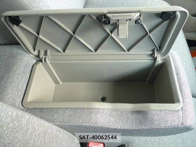 Toyota PASSO 2018-10 5875295-28