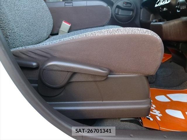Toyota PASSO 2013-07 6218336-27