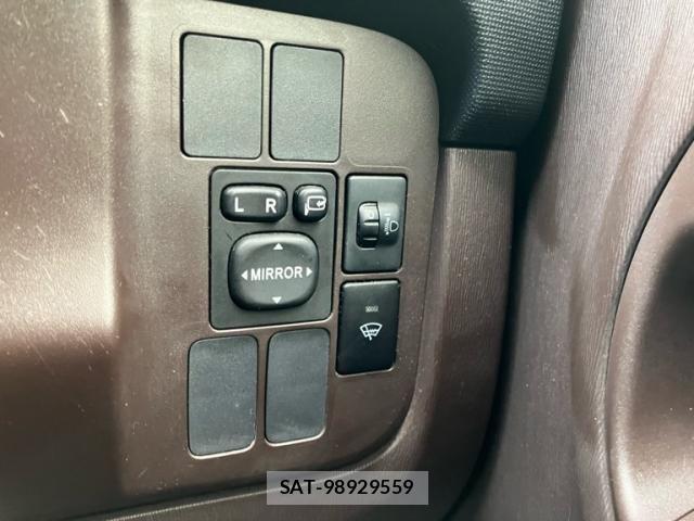 Toyota PASSO 2013-07 7223436-25