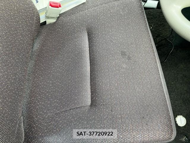 Toyota PASSO 2011-07 7393522-18