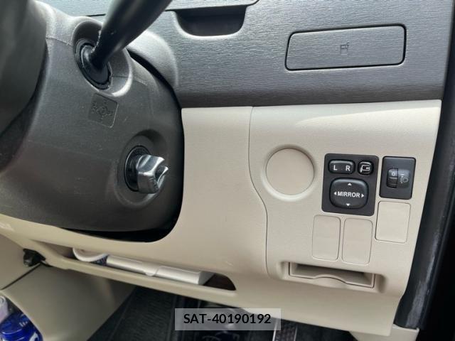 Toyota PASSO SETTE 2009-02 8368071-12