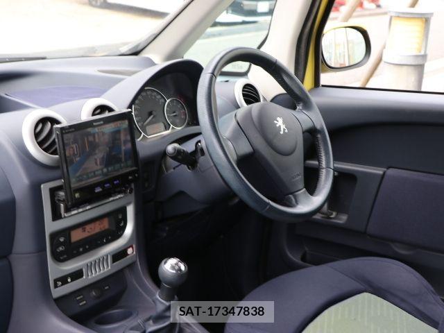 Peugeot 1007 2008-06 8666716-7
