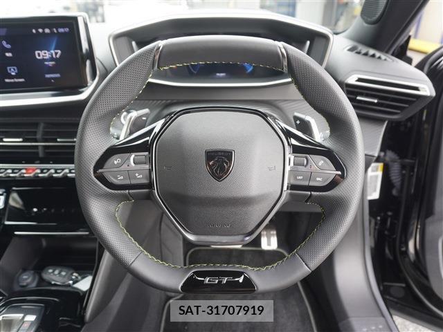 Peugeot 2008 2023-10 1303701-9